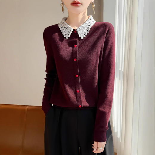 「自」全新升级【铂金会员220/天猫289/差价69】(03727)洛诗琳撞色拼接镂空翻领开衫2025秋冬精纺羊毛修身针织外套 商品图4