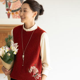 牧衣游原创 UPW精工手绣羊绒混织马夹软糯舒适百搭红色背心 连霏