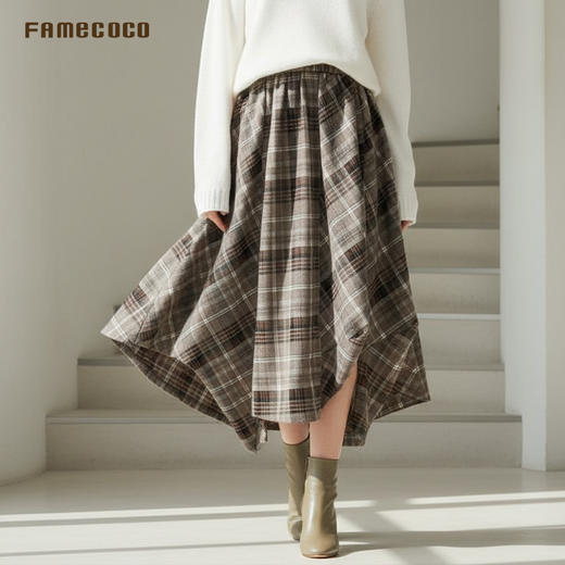 Famecoco范可儿学院风不规则设计格纹半身裙宽松百搭FAD8HA107 商品图1