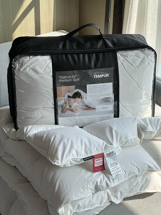 鹅绒被。2米×2.3米¥1180。  2.2米×2.4米¥1290。   自己备注 商品图2