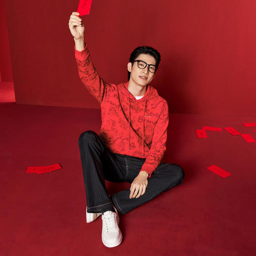 【新年系列】柒牌男装2026帽领弹力厚满印刺绣新疆棉长袖套头卫衣130W70040 商品图1