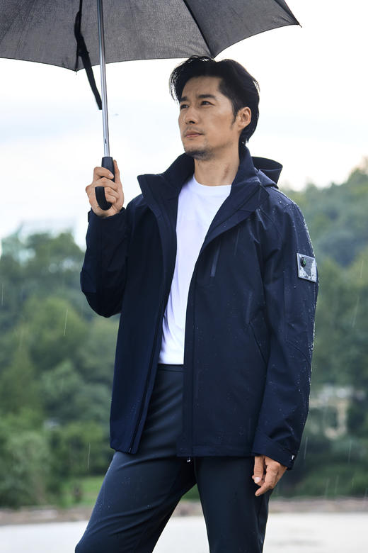 拇指白小衫三合一连帽外套 商品图0