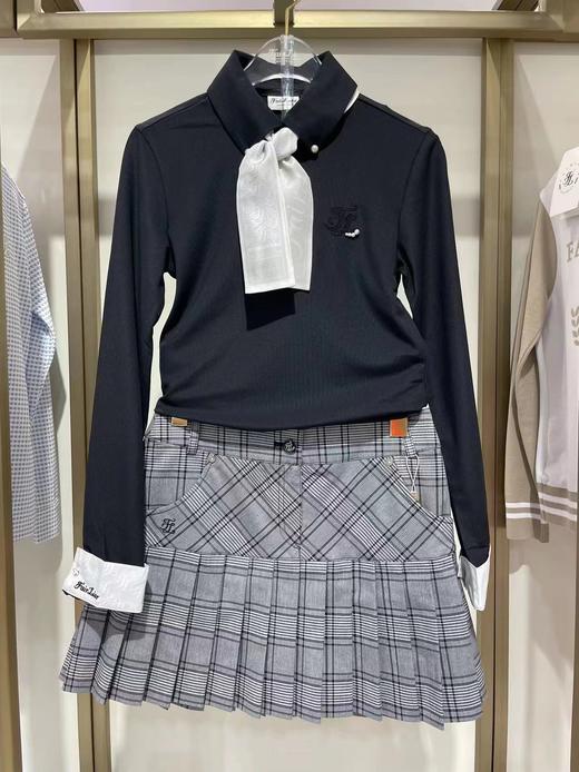 新款女士丝带珍珠长袖Polo衫来了！她家的经典丝带优雅长袖真的是yyds!⚠️这也太好看了吧，女孩纸都会喜欢的，气质元素在新款上又有了更新，珍珠徽章，金属花瓣小袖扣，印花丝带，撞色印花袖口 商品图3