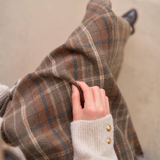 西遇毛呢a字半身裙女秋季新款复古高腰宽松显瘦长款格子裙V0055469 商品图2