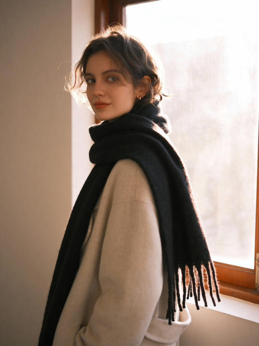 官网1800！蔻家男女秋冬羊驼毛绵羊毛混纺围巾 加厚加大氛围感软糯保暖披肩围脖 商品图4