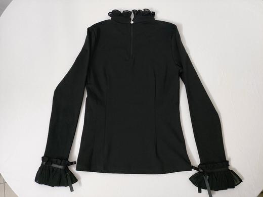 仙女🧚‍♀️家女士新款花边立领上衣来啦！非常lady的一款长袖！用水绒蕾丝褶皱工艺，注意区别外面市场货！手感柔和，优雅渗透到整个设计里，品质高也不会扎肉，双层也完全不会影响面料原有的柔软质感！ 商品图4