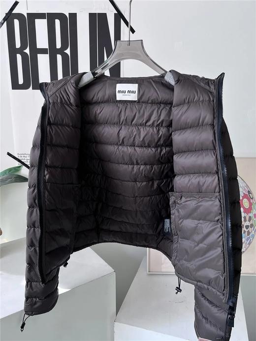 MIUMIU排骨羽绒服轻薄女款白鹅绒外套 商品图4