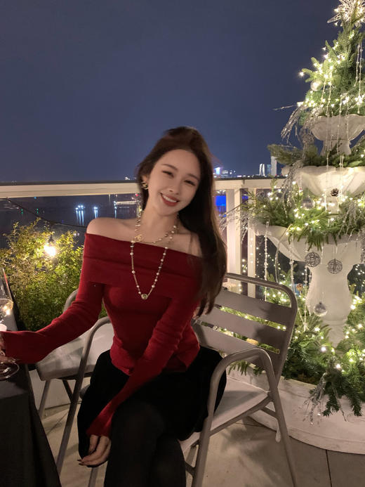 Read Nameless /圣诞系列红色羊毛露肩毛衣  2025/12/18 商品图3