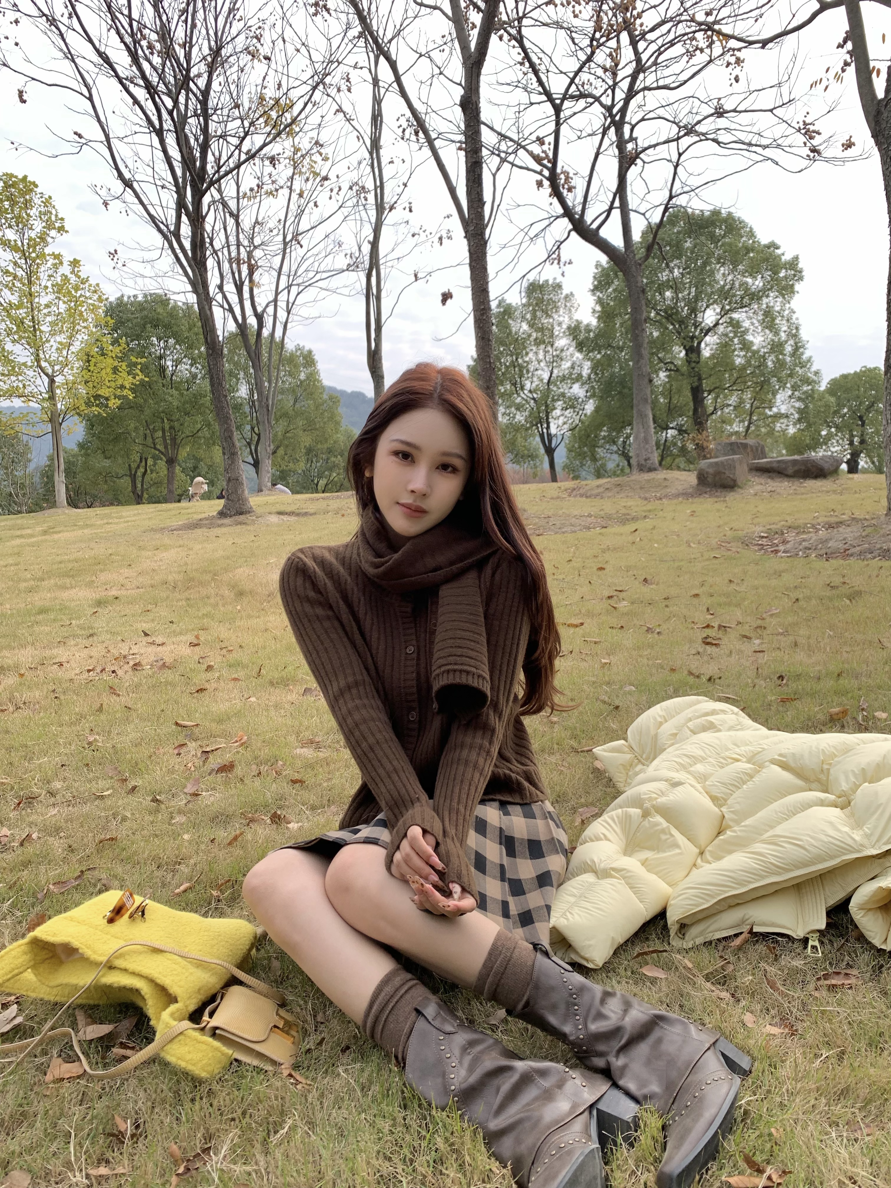 Read Nameless /全羊毛咖啡色毛衣配披肩