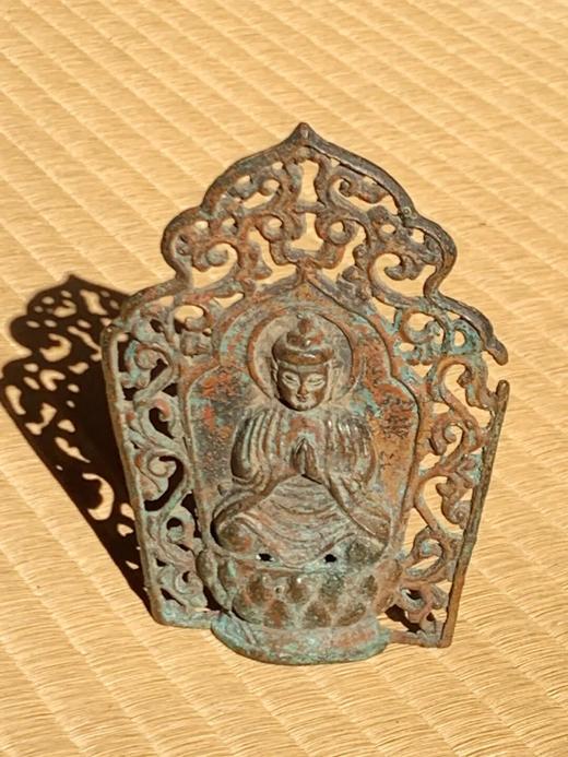 青铜镂空唐草纹背光如来佛坐像，顺丰包邮 商品图10