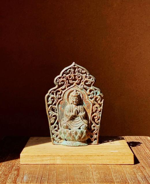 青铜镂空唐草纹背光如来佛坐像，顺丰包邮 商品图11