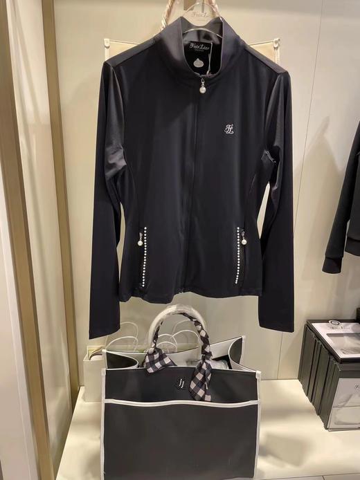 仙女家女士新款轻薄珍珠外套来了！轻量级防晒外套，面料有弹力亲肤不贴身！她家类似的防晒外套我们卖断货了几批，现在依然是热卖款，足以证明它的优秀！新款款式继续延续黑白经典款！ 商品图2