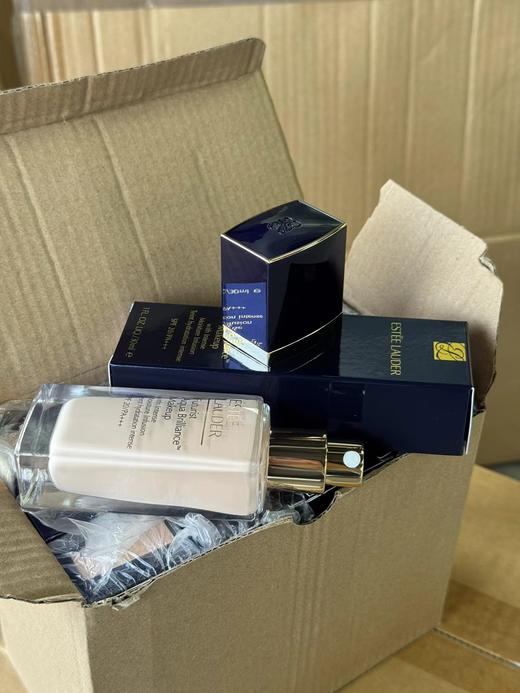 D121809高效保湿细腻服帖1C1色号沁水粉底液 商品图2