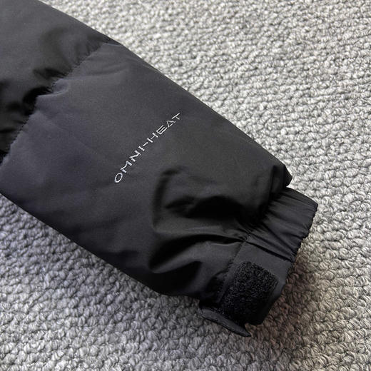 韩单正品哥伦比亚鹅绒情侣长款羽绒服，黄金热反射保暖，80%充绒量300来克，非常厚实保暖，一件过冬，零下20度没问题 
尺码：M～XXL 商品图2