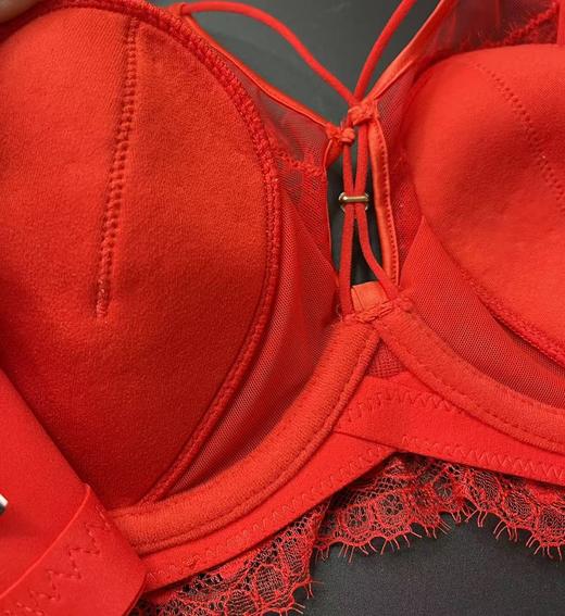 限时特价99元 摩登系列乳胶护胸性感防凸点贝壳杯，聚拢、收副乳上托提拉防空杯  2118166 商品图4