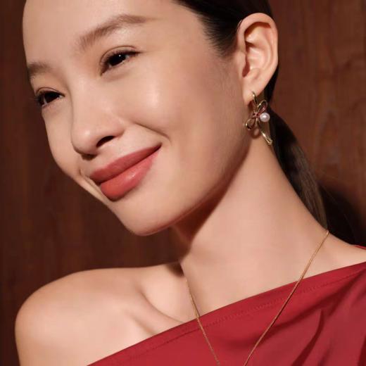 2楼Fellala/翡拉拉「福结」系列珍珠耳钉耳饰货号925428107吊牌价829现价746 商品图2