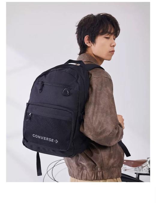 【春上新】【8折】 7楼CONVERSE匡威 春季新品多口袋书包简约双肩包UA5858  吊牌价369元折后价295 商品图0