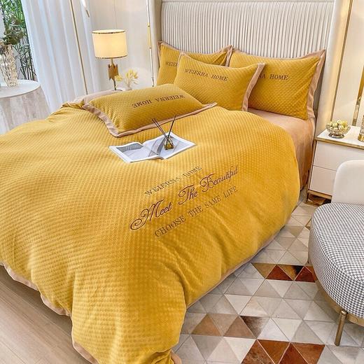 轻奢风提花绣花宽边牛奶绒棋盘格四件套】 面料精选抗静电高克重牛奶绒(内含导电丝)、柔软亲肤 商品图4