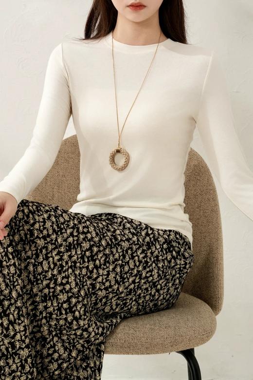 D121823云感"桑蚕丝山羊绒圆领百搭长袖云朵T恤 商品图11