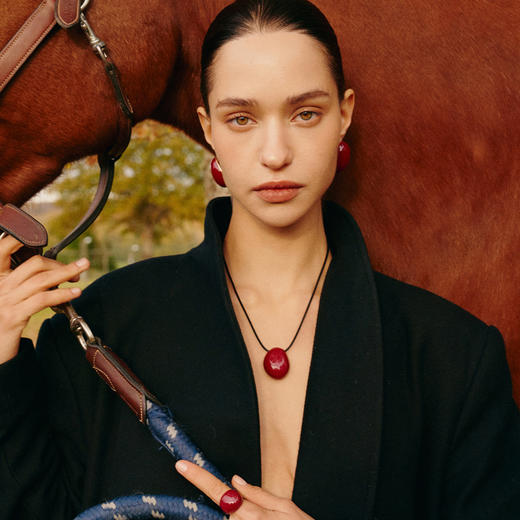 【新品上新】Mordern Art 现代艺术时期 | 星月圆形红色戒指 商品图1