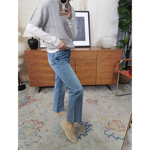 【贝拉推荐】王炸法棍牛仔裤 2026必入款！PIMA棉 法式博主常青款 100匹马棉 牛仔中的“软黄金” 浅蓝色洗水 九分毛须边设计 商品图5