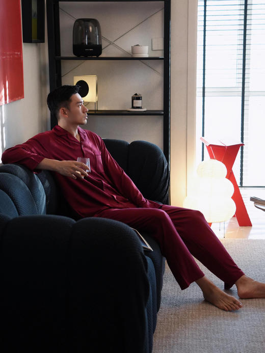 官网749！爱家AW沁润睡眠衣翻领开衫长袖长裤 秋冬加厚莫代尔棉家居服套装  男士睡衣新年本命年波尔多红 商品图7