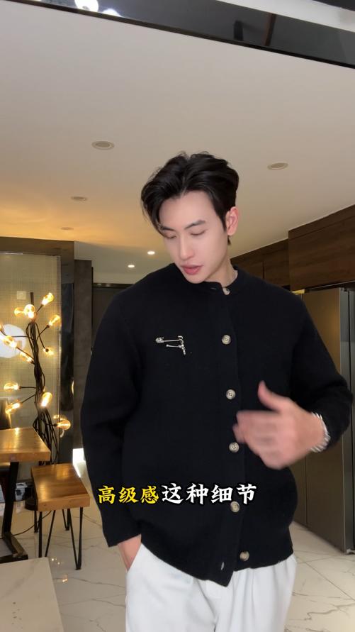 82551SDSA男士秋冬新款痞帅男装重工十字珠子纽扣开衫圆领毛衣百搭时尚 商品图0