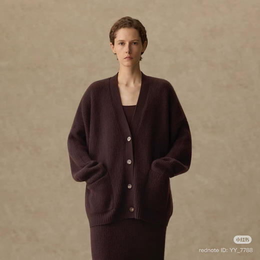 1218-7 uma/1436联名系列羊绒开衫 商品图2