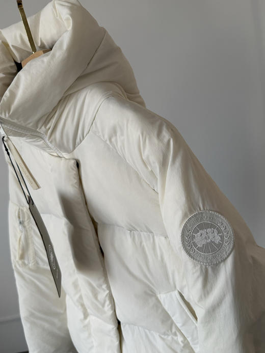 【秒杀价已调 直接拍】大鹅 羽绒服 售完无补 请抓紧 新品 女短款 大鹅羽絨服 外套来袭 哇塞~ 商品图8