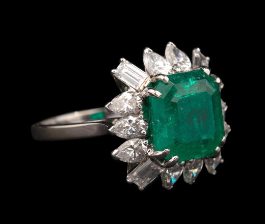 独角鹿西洋古董20世纪欧洲出品玛格丽特款花叶造型铂金镶嵌哥伦比亚祖母绿及钻石戒指 商品图3