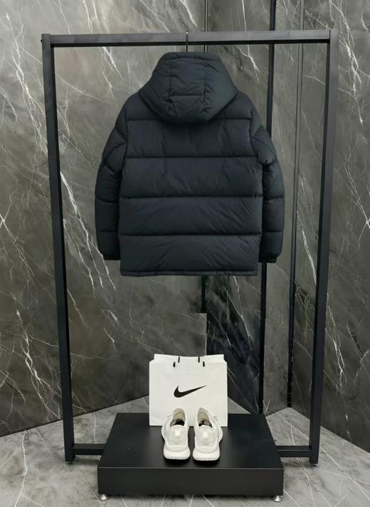 D121804冬季2025简约高蓬松情侣款连帽羽绒服 商品图5