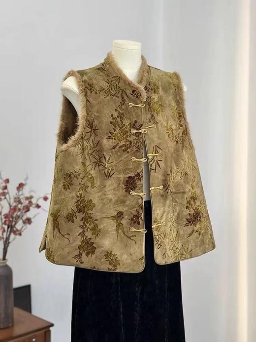 新中式【国潮美衣！高奢马甲】高质感气质毛毛加棉马甲 高奢国风提花女上衣 国风高奢外穿马甲 潮复古提花国风夹棉外套 商品图3