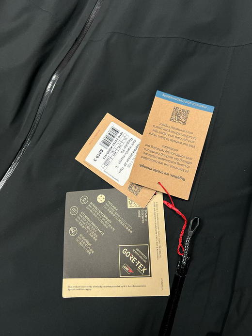 原单正品 MAMMUT猛犸象 三合一羽绒冲锋衣，正品越南原产

黑色S M L XL XXL（偏大） 商品图4