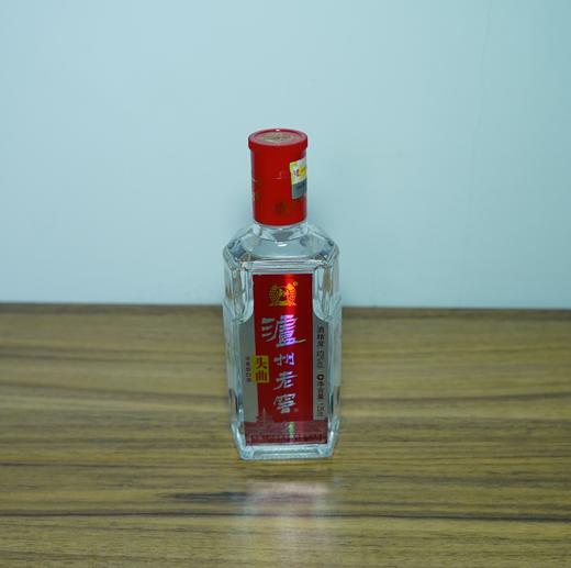 【清仓特卖】泸州老窖头曲酒（2015版）52度125ml*1，包装、商标有瑕疵 ，但不影响酒质和口感（介意勿拍） 商品图1