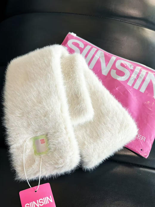 正品尾货包装全。SIINSIIN毛绒亲子围巾，大人孩子都能用 商品图4