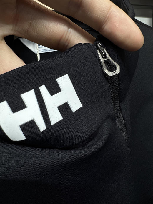 原单 正品 HH/海丽汉森 25秋冬正品男士加绒保暖半拉链衫！
黑色 藏蓝色
M L XL XXL 3XL（偏大）
原价1380 商品图5