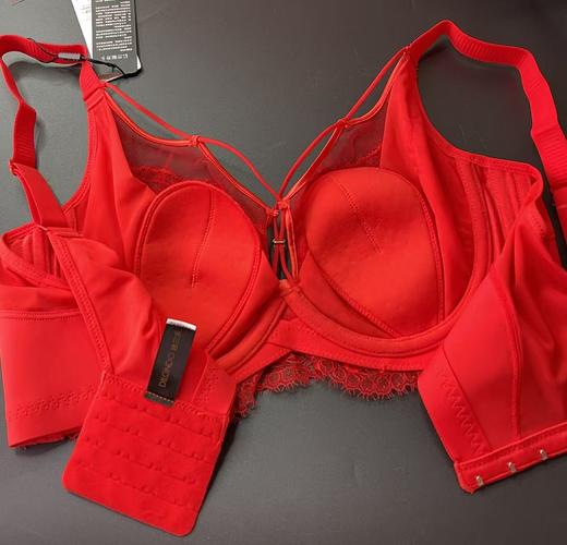 限时特价99元 摩登系列乳胶护胸性感防凸点贝壳杯，聚拢、收副乳上托提拉防空杯  2118166 商品图2