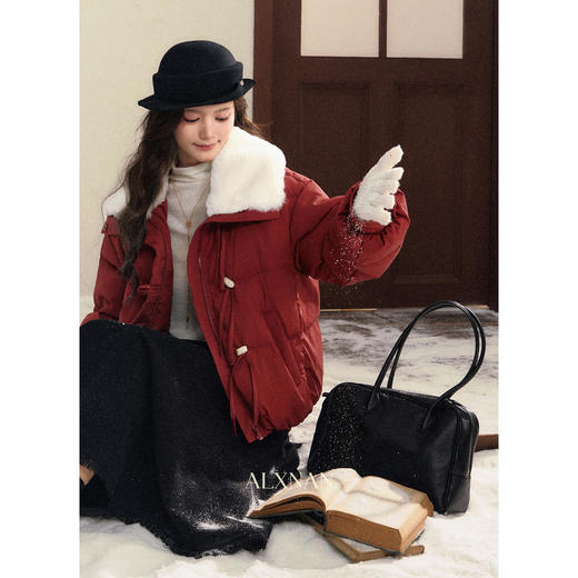鹿向南【1220/20:00新品前1小时7折限量100件】复古红羽绒服 商品图4