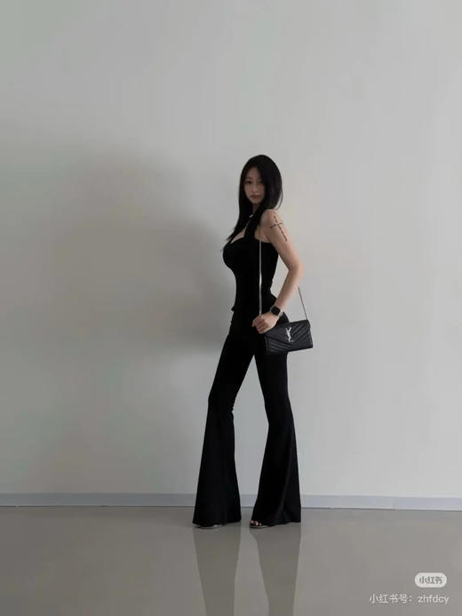 YSL 小号 黑金 鱼子酱 牛皮 信封包 商品图3