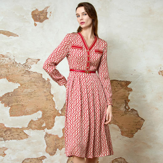 EITIE爱特爱优雅法式撞色收腰显瘦a字连衣裙2025春季新款8107843 商品图3