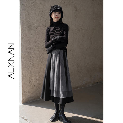 【6折秒杀】鹿向南 黑色半身裙女秋2025秋冬新款拼接设计感百褶长裙中长款裙LXN13902 商品图0