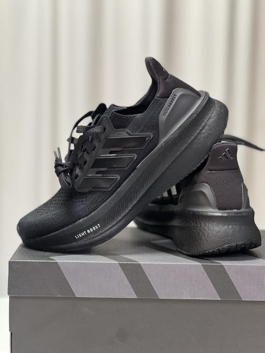 【奥莱直发】阿迪达斯 ULTRABOOST 5 男女缓震回弹跑步鞋 商品图1