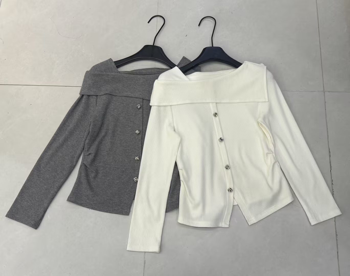 【门店同款】ENJOY冬季“暖冬软糖”肩部小设计上衣 168843482