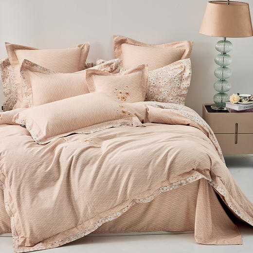 多喜爱 全棉磨绒床上用品四件套 青颜诗韵/秋日暖意hl 【新疆棉磨绒】【磨毛工艺】细腻软糯 花卉刺绣 宽边工艺 商品图1