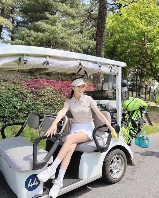 春夏新款女士撞色徽章POLO短袖，简单撞色包边！ 商品图1