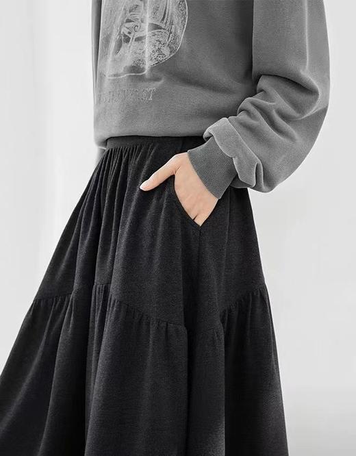 D121811冬季新款简约抽褶A字半身裙软糯百搭显瘦长裙 商品图3