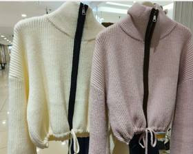 【直播专供款】ENJOY2023年冬季下摆抽绳拉链立领拼色针织衫 155048105