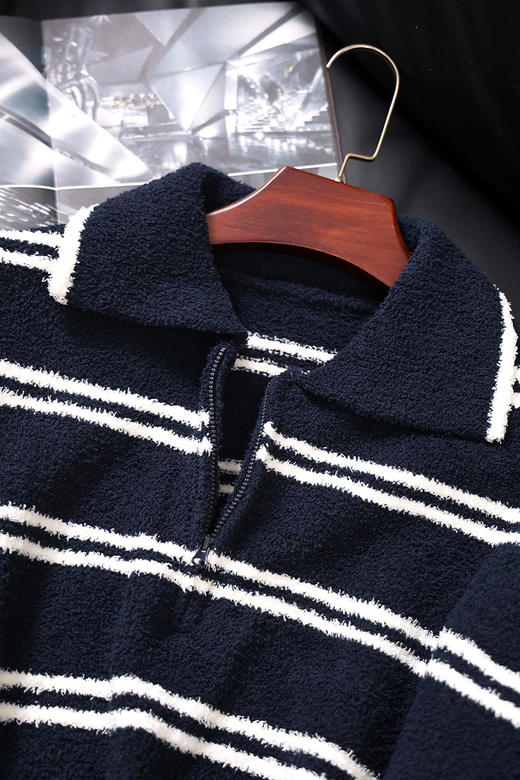 爱家贴贴系列~慕斯绒软绵绵男士家居服 自带慵懒感 可家居可外穿休闲套装 双面绒冬季更温暖 商品图4