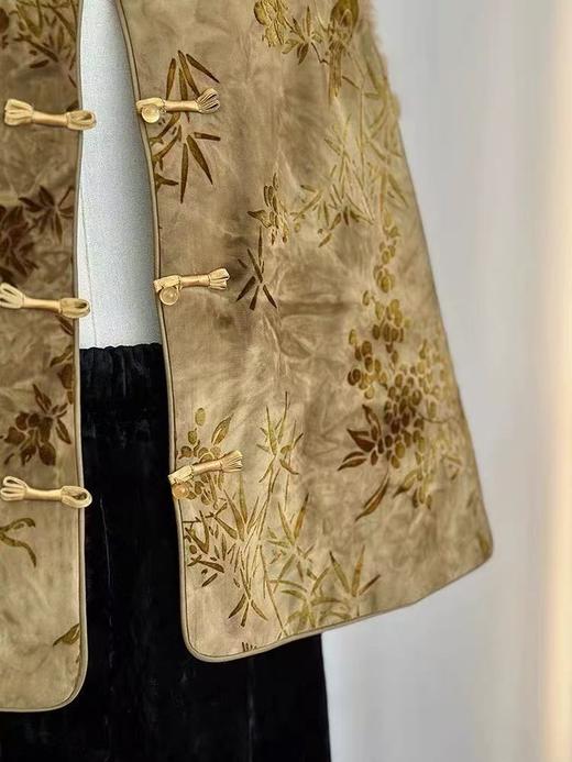 新中式【国潮美衣！高奢马甲】高质感气质毛毛加棉马甲 高奢国风提花女上衣 国风高奢外穿马甲 潮复古提花国风夹棉外套 商品图5