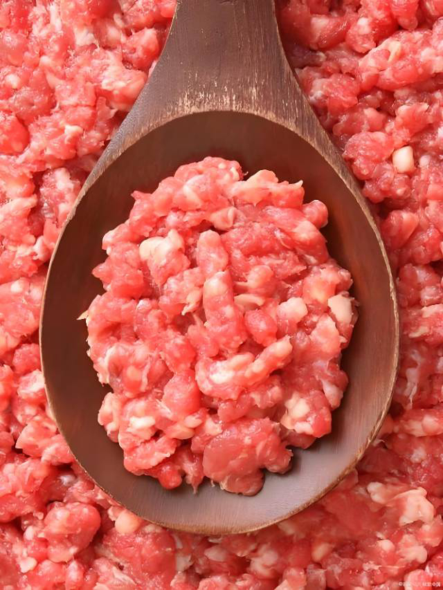 清真牛羊肉馅，8分瘦2分肥，比例刚刚好，一份一斤